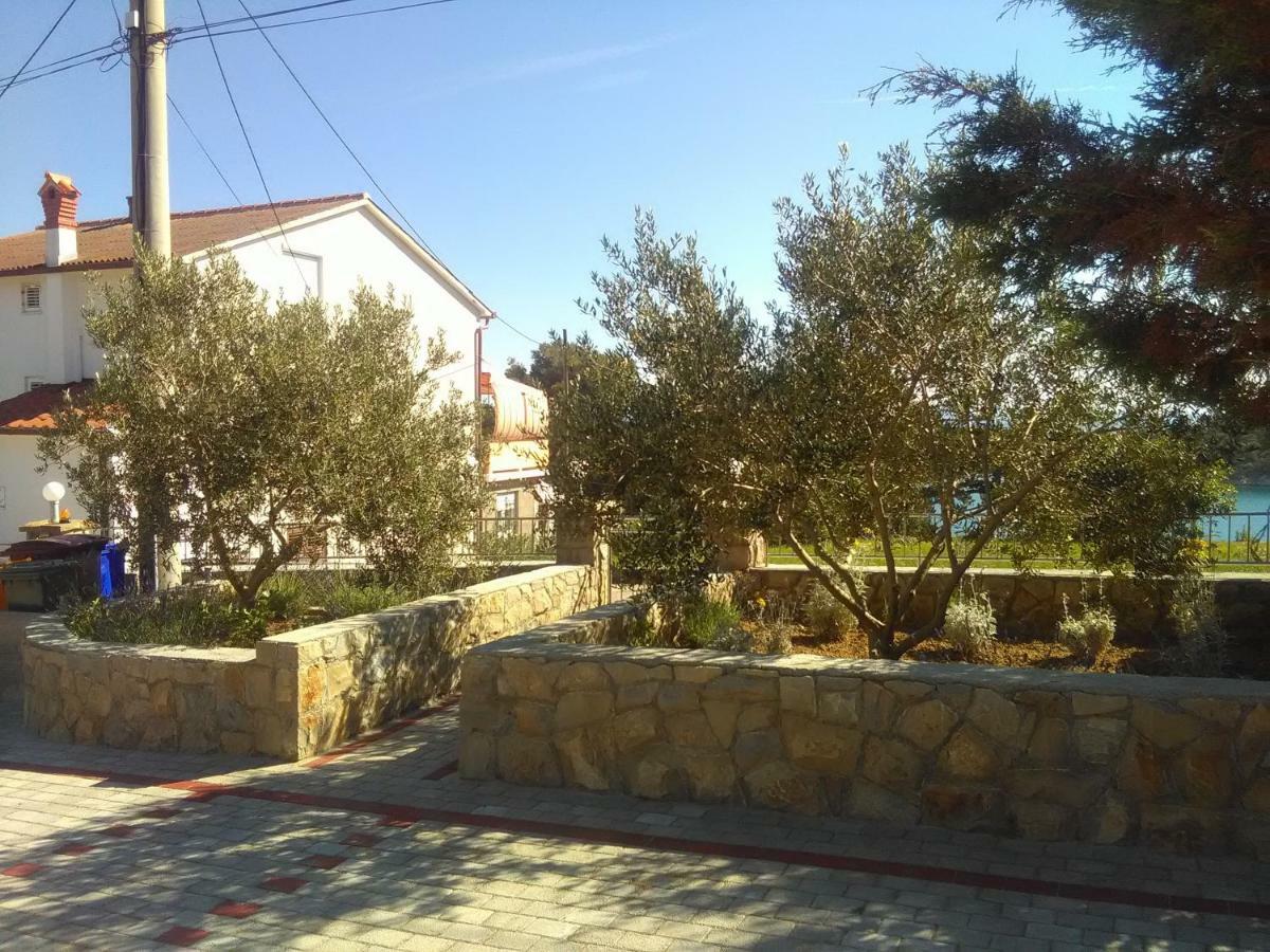 Apartments Palit Rab Town Extérieur photo