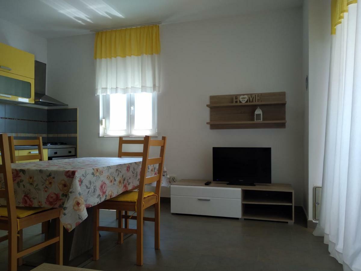Apartments Palit Rab Town Extérieur photo