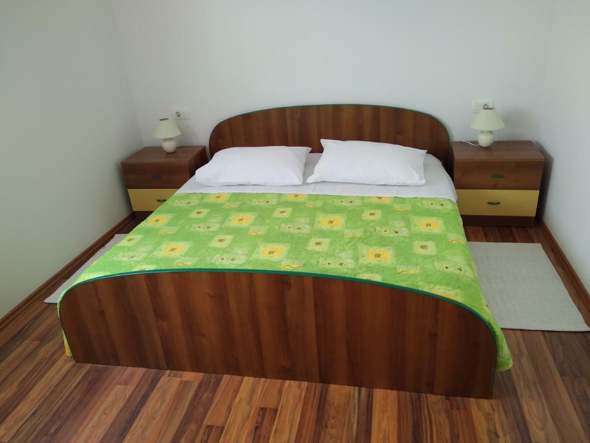 Apartments Palit Rab Town Extérieur photo